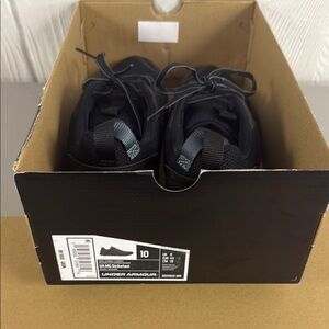 Under Armour Men's Black Sneakers